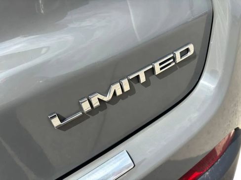 Used 2022 Jeep Compass Limited AWD/4WD image 10