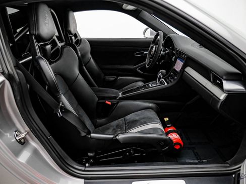 Used 2018 Porsche 911 GT3 w/ Sport Chrono Package image 46