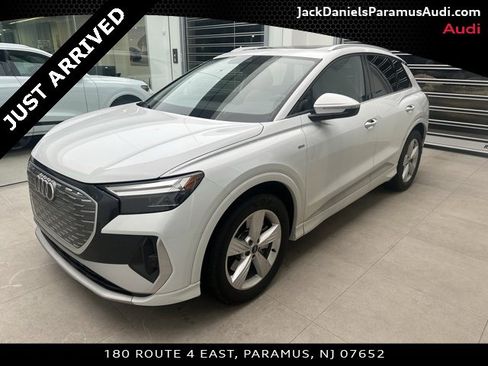 Used 2026 Audi Q4 e-tron Premium w/ Convenience Package image 1