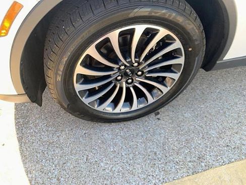 Used 2023 Lincoln Aviator Reserve w/ Elements Package Plus image 5