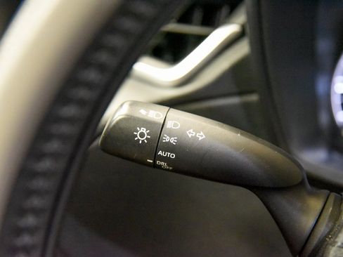 Used 2023 Toyota Corolla Cross LE image 23