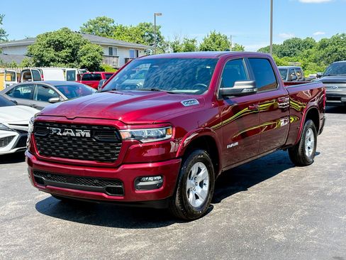 Used 2025 RAM 1500 Big Horn AWD/4WD image 5