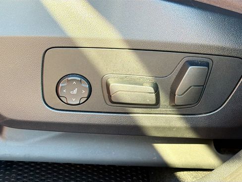 Used 2025 BMW X2 xDrive28i image 24