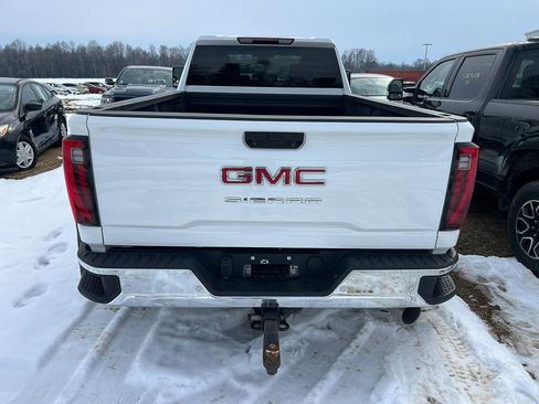 Used 2024 GMC Sierra 3500 Pro image 5