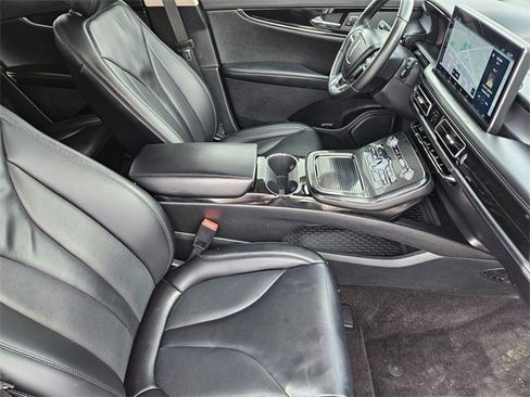 Certified 2021 Lincoln Nautilus Standard w/ Equipment Group 101A image 14