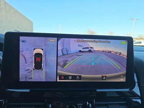 New 2026 Nissan Pathfinder Platinum image 9