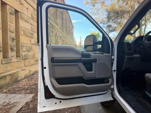 Used 2022 Ford F250 XL w/ Power Equipment Group image 15