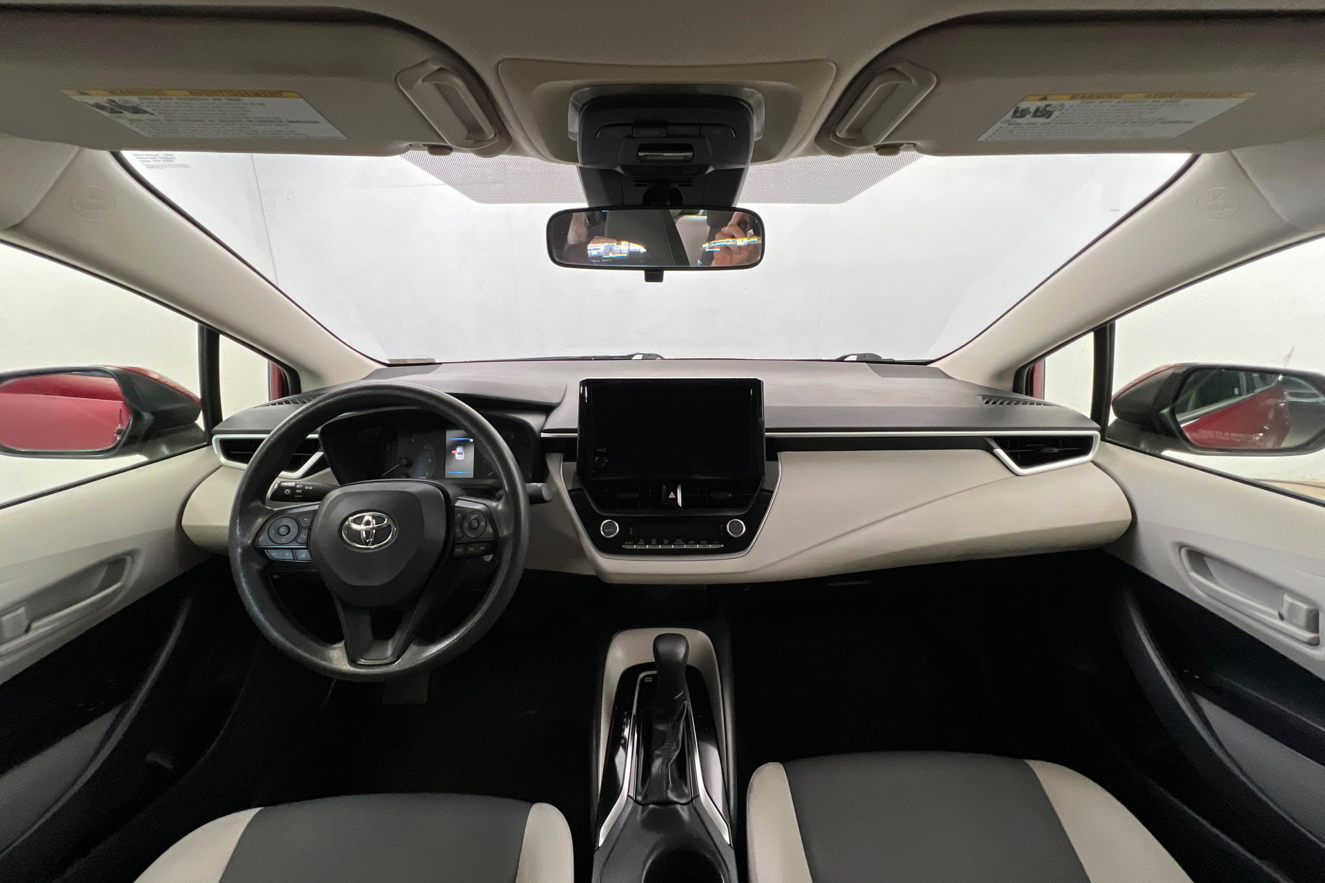 Used 2023 Toyota Corolla LE FWD image 10