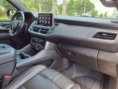 Used 2021 Chevrolet Tahoe RST w/ Luxury Package RWD image 12