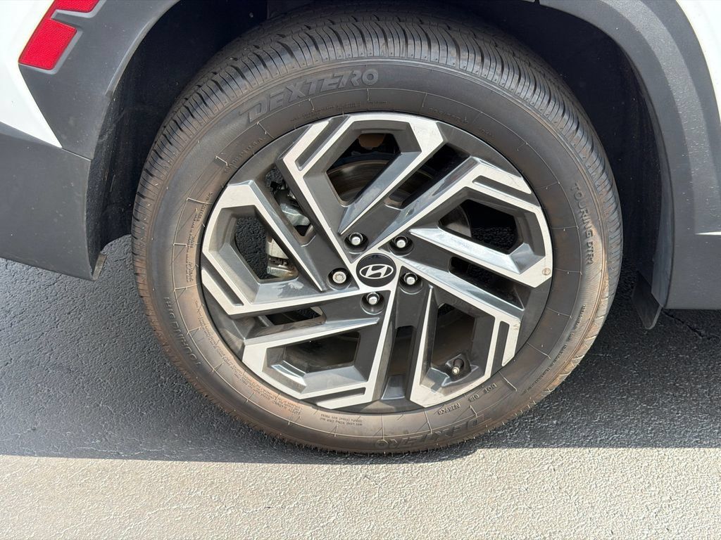 Used 2025 Hyundai Tucson Limited FWD image 21