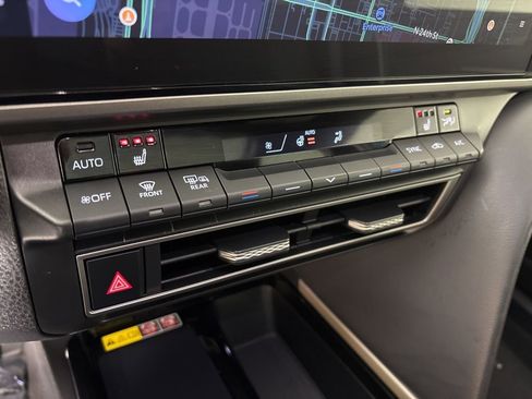 Used 2025 Toyota Camry XSE image 26