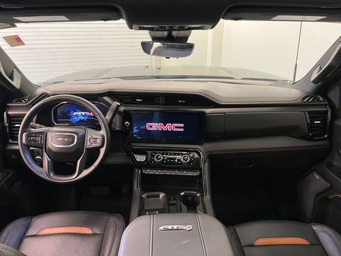 Used 2025 GMC Sierra 2500 AT4 w/ AT4 Premium Plus Package image 16