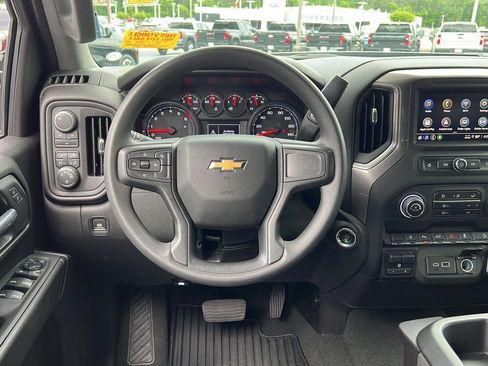 Used 2025 Chevrolet Silverado 2500 Custom w/ Custom Value Package AWD/4WD image 11