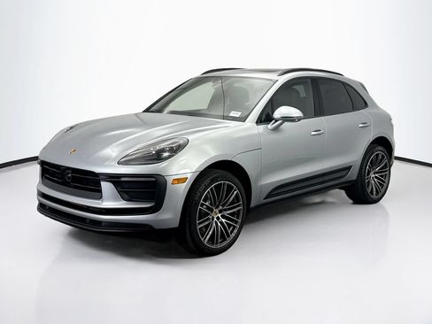 Used 2026 Porsche Macan AWD/4WD image 1
