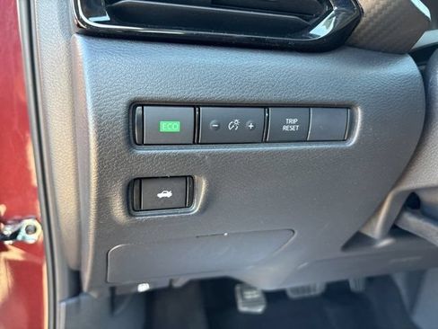 Used 2024 Nissan Sentra SV FWD image 8