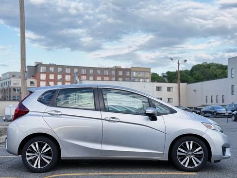 Used 2016 Honda Fit EX image 4
