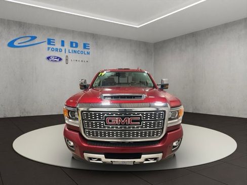 Used 2019 GMC Sierra 3500 Denali w/ Duramax Plus Package image 4