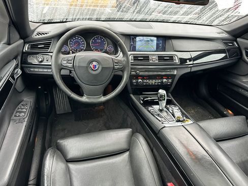 Used 2011 BMW 750i image 22