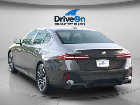 Used 2024 BMW 530i xDrive 530i xDrive image 6