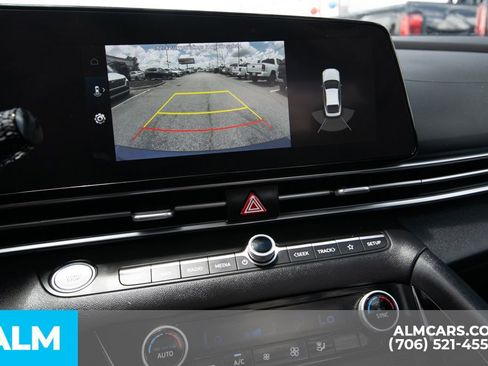 Used 2022 Hyundai Elantra Limited image 23