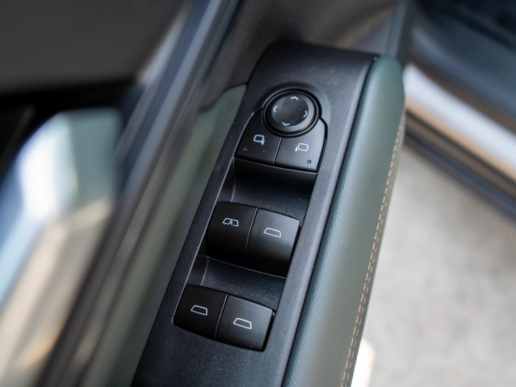 Certified 2026 GMC Terrain AT4 AWD/4WD image 18