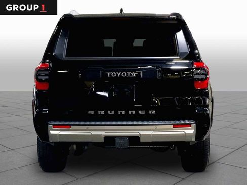 Used 2025 Toyota 4Runner Limited AWD/4WD image 5