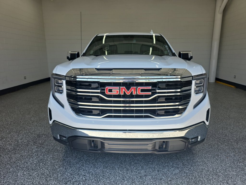 Used 2023 GMC Sierra 1500 SLT w/ SLT Premium Package AWD/4WD image 8