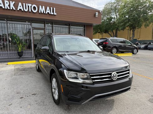 Used 2020 Volkswagen Tiguan S image 3