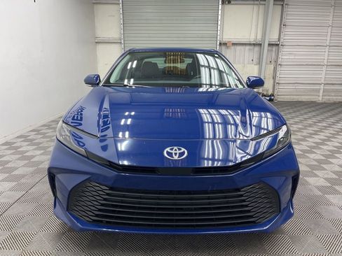 Used 2025 Toyota Camry LE FWD image 9
