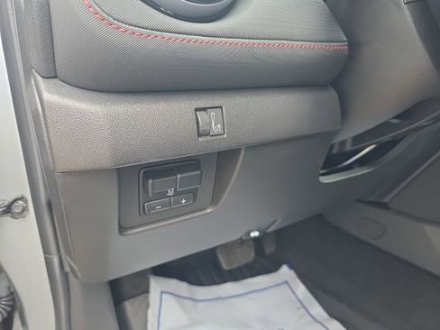 Used 2024 Chevrolet Colorado Z71 w/ Z71 Convenience Package 2 image 20