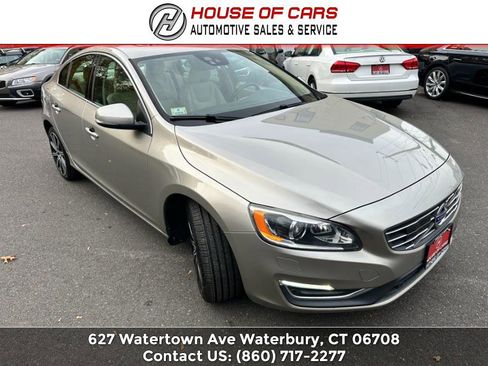 Used 2015 Volvo S60 T5 Platinum image 3