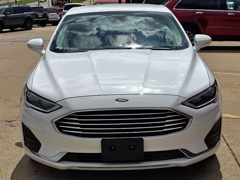 Used 2020 Ford Fusion SEL FWD image 5