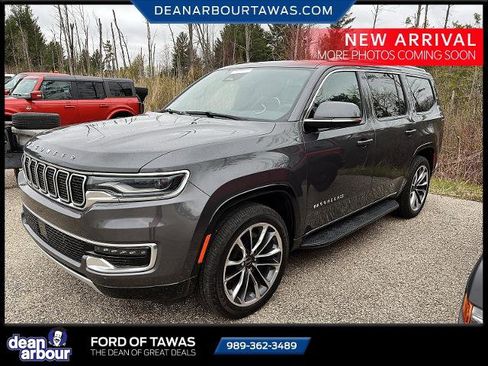 Used 2022 Jeep Wagoneer Series II w/ Premium Group I AWD/4WD image 1