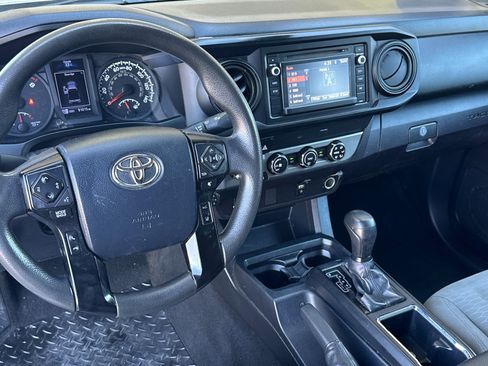 Used 2019 Toyota Tacoma 2WD Access Cab image 12
