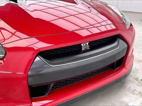 Used 2010 Nissan GT-R Premium AWD/4WD image 29