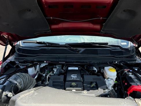 Used 2024 RAM 2500 Laramie w/ Night Edition image 11