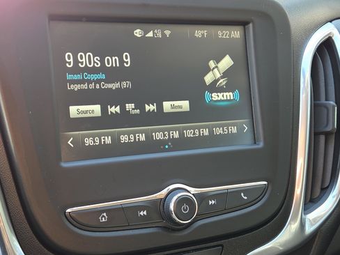 Used 2018 Chevrolet Equinox LT image 22