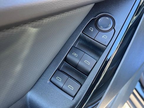 New 2026 Chevrolet Equinox LT w/ Midnight Edition image 25