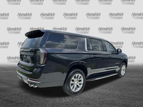 Used 2025 Chevrolet Suburban Premier RWD image 10
