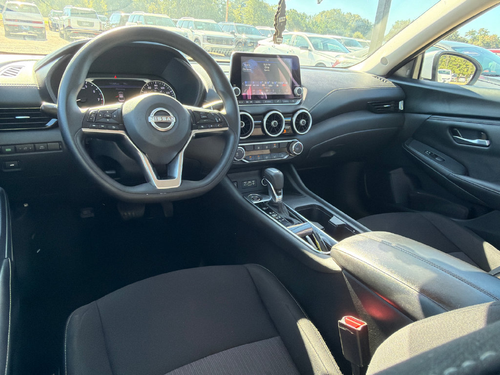 Used 2024 Nissan Sentra SV FWD image 18