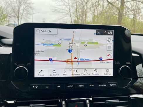 Used 2025 Nissan Pathfinder SL image 28