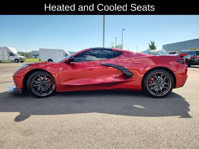 Used 2025 Chevrolet Corvette Stingray Coupe w/ Z51 Performance Package RWD image 4