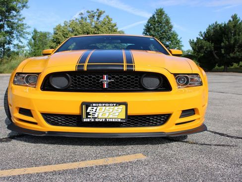 Used 2013 Ford Mustang Boss 302 w/ Boss 302 Accessory Pkg image 21