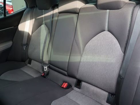 Used 2022 Toyota Camry LE FWD image 17