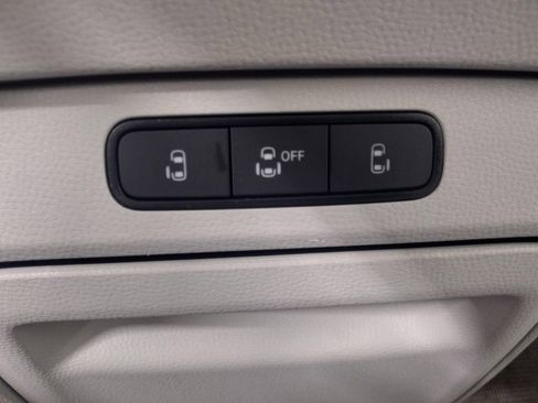 New 2025 Volkswagen ID. Buzz 1st Edition image 28