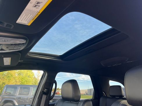 Used 2022 Dodge Durango GT image 24