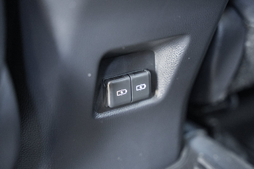 Used 2025 Toyota RAV4 Limited w/ Advanced Technology Package AWD/4WD image 36