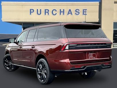 New 2027 Lincoln Navigator L Reserve w/ Jet Appearance Package