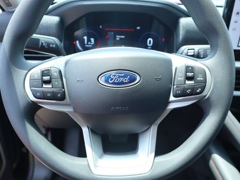 New 2026 Ford Explorer Active RWD image 3