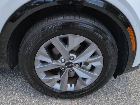 Used 2025 Kia Sportage SX FWD image 11
